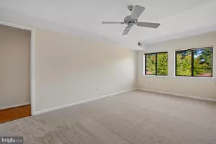 1671 Parkcrest Cir, Reston, VA 20190 - Photo 16