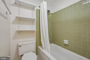 1671 Parkcrest Cir, Reston, VA 20190 - Photo 20