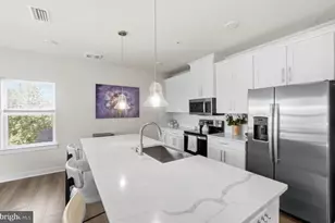 12875 Mosaic Pk Wy, Herndon, VA 20171 - Photo 10