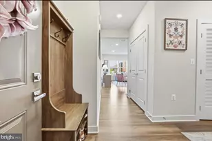 12875 Mosaic Pk Wy, Herndon, VA 20171 - Photo 2