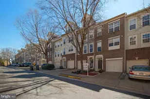 11431 Log Ridge Dr, Fairfax, VA 22030 - Photo 1