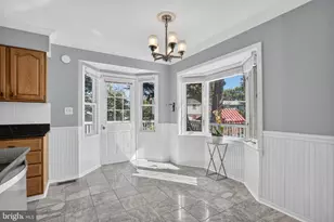 13708 Pitkin Ct, Chantilly, VA 20151 - Photo 16