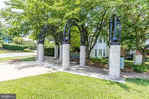 4127 Fountainside Ln, Fairfax, VA 22030 - Photo 24