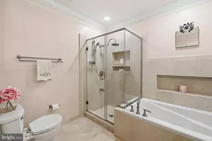 12461 Hayes Ct, Fairfax, VA 22033 - Photo 12