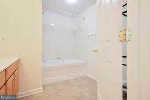 4479 Beacon Grove Cir, Fairfax, VA 22033 - Photo 18