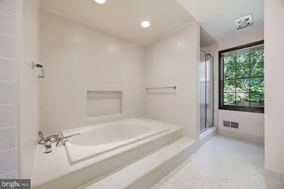 9187 Old Dominion Drive, McLean, VA 22102 - Photo 18