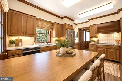 9187 Old Dominion Drive, McLean, VA 22102 - Photo 10