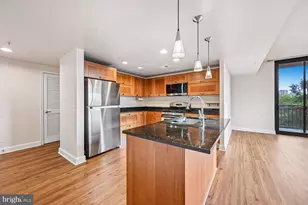 2451 Midtown Ave, Alexandria, VA 22303 - Photo 14