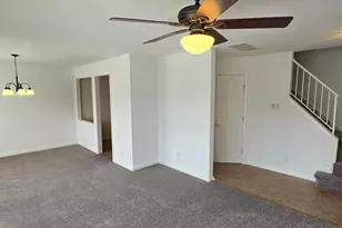 9262 Cardinal Forest Ln, Lorton, VA 22079 - Photo 4