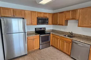 9262 Cardinal Forest Ln, Lorton, VA 22079 - Photo 8