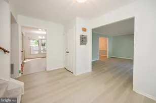 8465 Sevan Ct, Annandale, VA 22003 - Photo 4