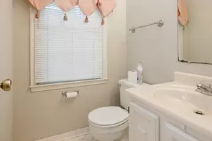 8465 Sevan Ct, Annandale, VA 22003 - Photo 14
