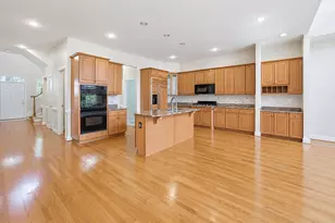 12753 Lavender Keep Cir, Fairfax, VA 22033 - Photo 6
