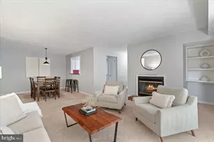 9925 Oakton Terrace Rd, Oakton, VA 22124 - Photo 6