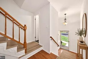 4867 Carriagepark Rd, Fairfax, VA 22032 - Photo 8