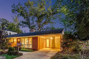 134 Kingsley Rd SW, Vienna, VA 22180 - Photo 2