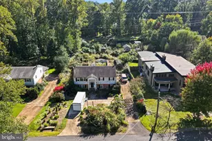 8123 Westchester Dr, Vienna, VA 22182 - Photo 2