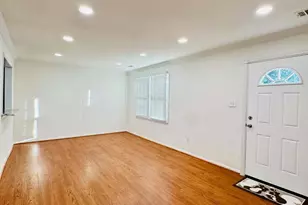 7942 Timarand Ct, Lorton, VA 22079 - Photo 6