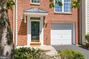 4037 Fairfax Center Hunt Trl Trail, Fairfax, VA 22030 - Photo 2