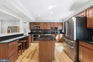 2902 Jermantown Rd, Oakton, VA 22124 - Photo 6
