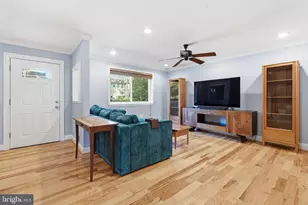 2902 Jermantown Rd, Oakton, VA 22124 - Photo 2
