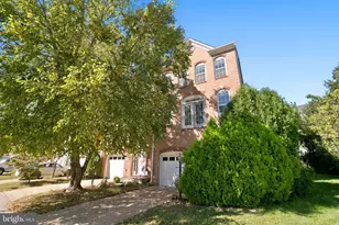 13580 Flying Squirrel Dr, Herndon, VA 20171 - Photo 2