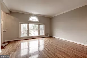 8503 Westown Way, Vienna, VA 22182 - Photo 4