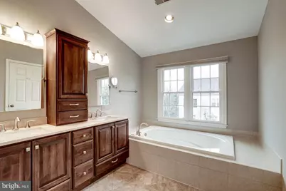 8503 Westown Way, Vienna, VA 22182 - Photo 16