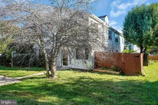 14003 Grumble Jones Ct, Centreville, VA 20121 - Photo 2