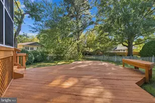 8004 Lynnfield Dr, Alexandria, VA 22306 - Photo 40