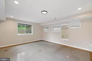 6421 Woodville Dr, Falls Church, VA 22044 - Photo 30
