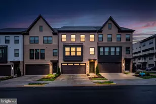 4911 Longmire Wy, Chantilly, VA 20151 - Photo 2