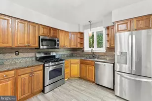 8706 Braeburn Dr, Annandale, VA 22003 - Photo 2