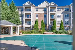 12921 Centre Park Cir, Herndon, VA 20171 - Photo 2