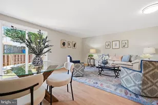 5905 Grisby House Ct, Centreville, VA 20120 - Photo 14