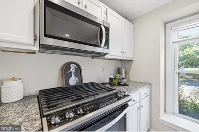 5905 Grisby House Court, Centreville, VA 20120 - Photo 10