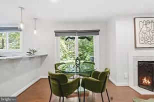 11725 Summerchase Cir, Reston, VA 20194 - Photo 6