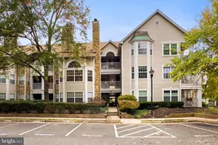 5608 Willoughby Newton Dr, Centreville, VA 20120 - Photo 1