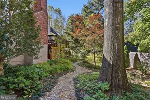 11800 Briar Mill Ln, Reston, VA 20194 - Photo 48