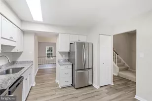 10272 Colony Park Dr, Fairfax, VA 22032 - Photo 14