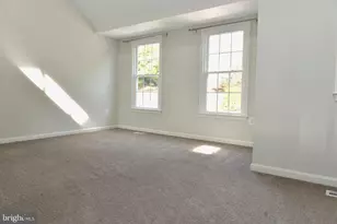 7379 Hidden Knolls Ct, Springfield, VA 22153 - Photo 8