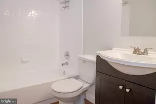7379 Hidden Knolls Ct, Springfield, VA 22153 - Photo 16