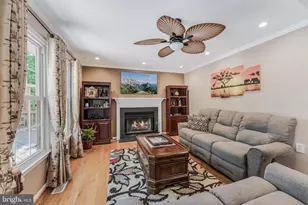 3198 Kinross Cir, Herndon, VA 20171 - Photo 14