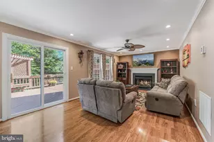 3198 Kinross Cir, Herndon, VA 20171 - Photo 12