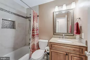 3198 Kinross Cir, Herndon, VA 20171 - Photo 34