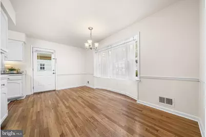 8324 Epinard Court, Annandale, VA 22003 - Photo 4
