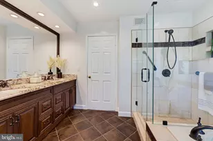 701 Tamani Dr, Herndon, VA 20170 - Photo 32