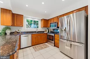 701 Tamani Dr, Herndon, VA 20170 - Photo 14