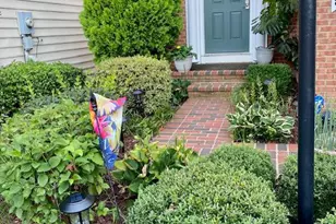 8011 George Fox Pl, Lorton, VA 22079 - Photo 4