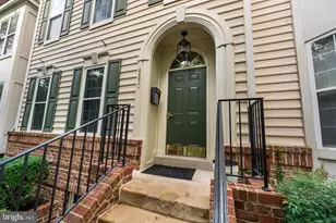 8850 Ashgrove House Ln, Vienna, VA 22182 - Photo 2